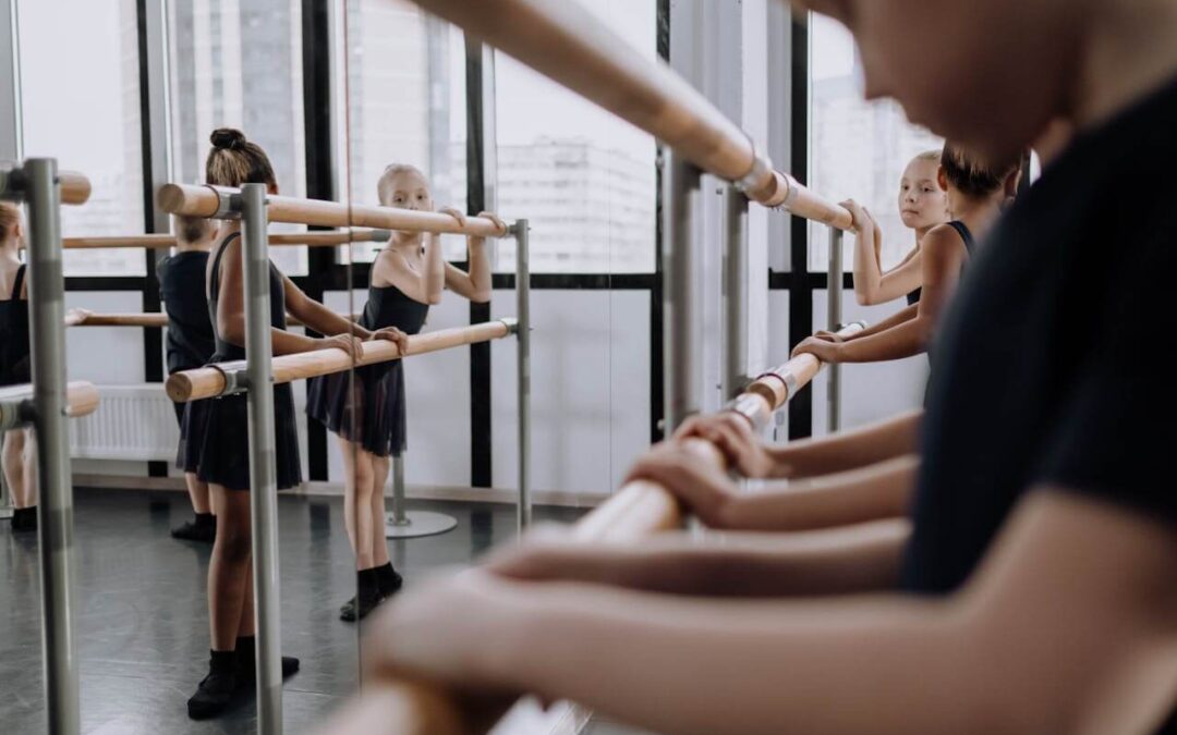 Zajęcia teatralne i taneczne – jak rozwijają kompetencje emocjonalno-społeczne u dzieci? – korepetycje Wrocław ePicentrum